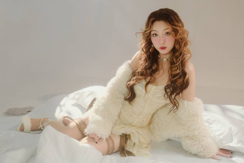 Yoona Kim mang hơi thở của âm nhạc những năm 2000s đến với khán giả trong 5 ca khúc Yoona Kim mang hơi thở của âm nhạc những năm 2000s đến với khán giả trong 5 ca khúc