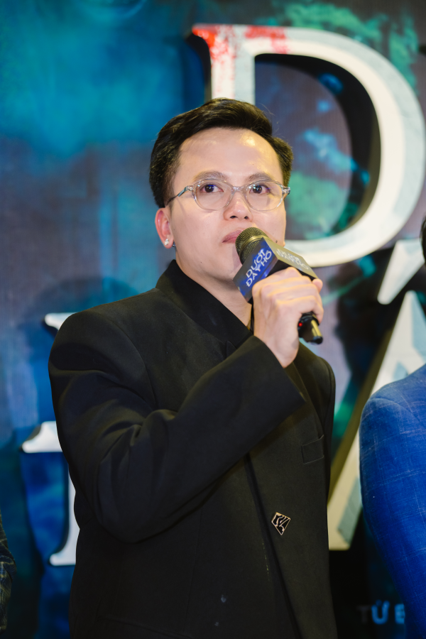 Nhà sản xuất Hoàng Quân chia sẻ tại buổi ra mắt phim "Dưới đáy hồ" Nhà sản xuất Hoàng Quân chia sẻ tại buổi ra mắt phim "Dưới đáy hồ"