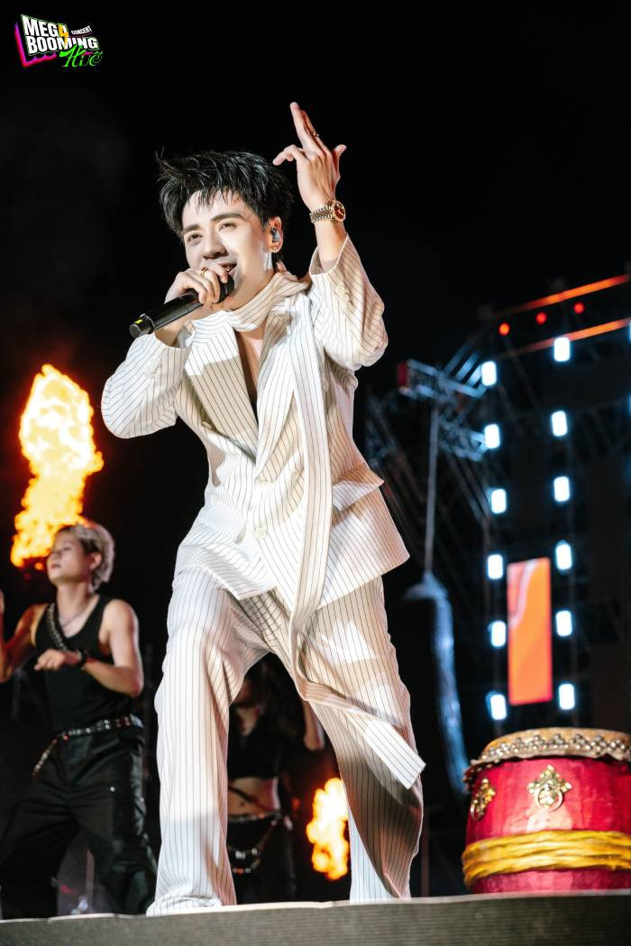 Quang Hùng MasterD trong chương trình "Mega Booming – Huế 2025" vừa qua Quang Hùng MasterD trong chương trình "Mega Booming – Huế 2025" vừa qua