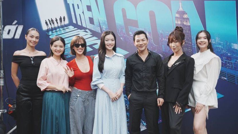 Á hậu Lâm Bích Tuyền và người đẹp Paris Bảo Nhi lần đầu chạm ngõ điện ảnh trong phim do Trần Bảo Sơn làm đạo diễn Á hậu Lâm Bích Tuyền và người đẹp Paris Bảo Nhi lần đầu chạm ngõ điện ảnh trong phim do Trần Bảo Sơn làm đạo diễn