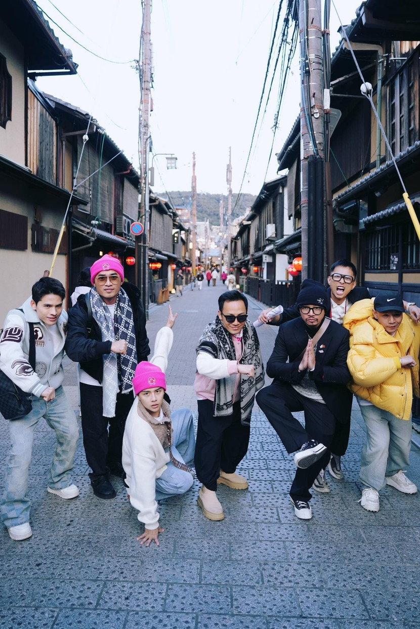 Nhóm Nhà trẻ trong chuyến lưu diễn ở Nhật hồi tháng 3