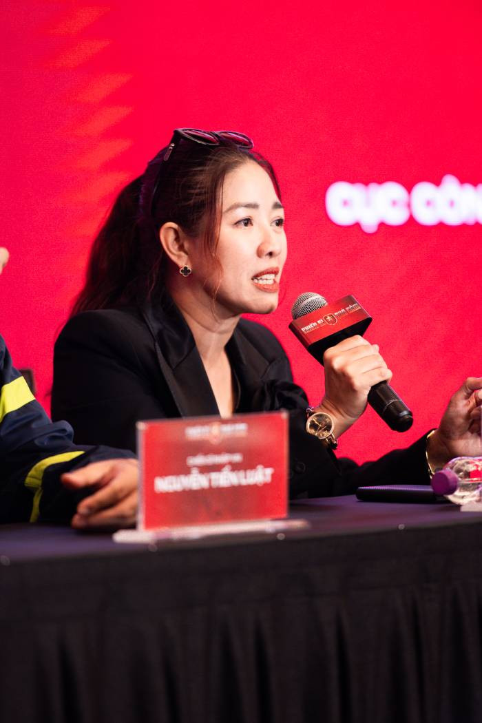 Tổng đạo diễn Mai Thắm