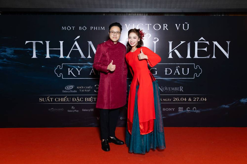 Tín Nguyễn và đạo diễn Victor Vũ tại buổi ra mắt phim ở TP. Hồ Chí Minh Tín Nguyễn và đạo diễn Victor Vũ tại buổi ra mắt phim ở TP. Hồ Chí Minh