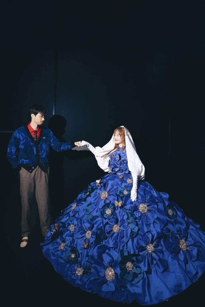 Đen và Hoàng Thuỳ Linh đang là cặp đôi nhận được sự quan tâm nhiều từ khán giả sau những thông tin về đời sống riêng tư, tuy nhiên cặp đôi im lặng trước những thông tin này