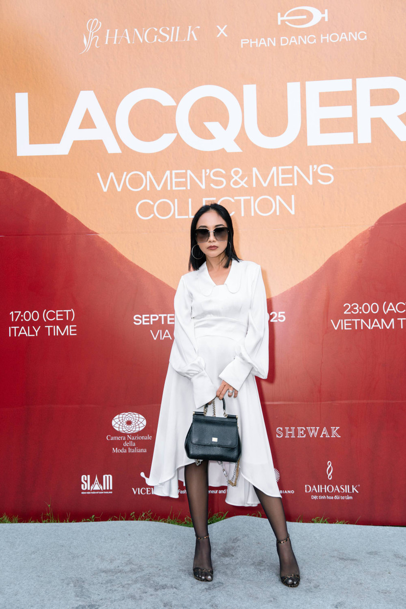 Ca sĩ Đoan Trang trẻ trung với mái tóc ngắn đến chúc mừng Phan Đăng Hoàng và ekip