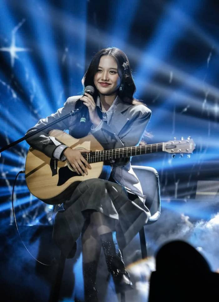 Freen Sarocha được đánh giá là cực kỳ tài năng khi thành công trong nhiều lĩnh vực nghệ thuật như: Ca sĩ, diễn viên, người mẫu, MC..... Freen Sarocha được đánh giá là cực kỳ tài năng khi thành công trong nhiều lĩnh vực nghệ thuật như: Ca sĩ, diễn viên, người mẫu, MC.....