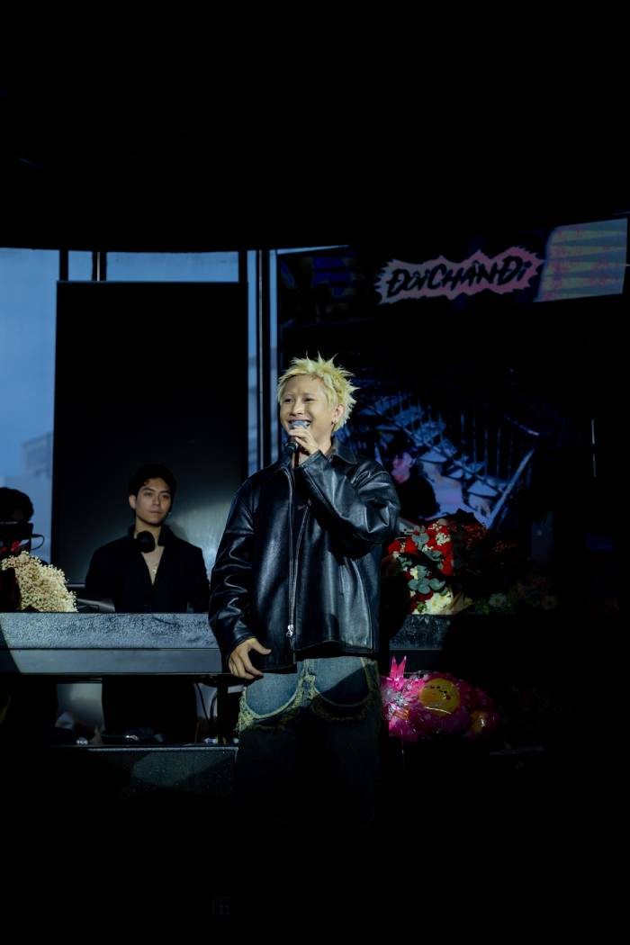 Ricky Star có album đầu tiên trong sự nghiệp của mình