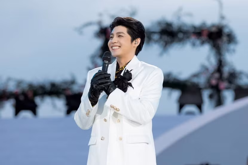 Hầu hết tất cả các ca khúc đều được phối mới dưới bàn tay của Giám đốc âm nhạc Hồ Hoài Anh và phần chơi live của Be.N Band