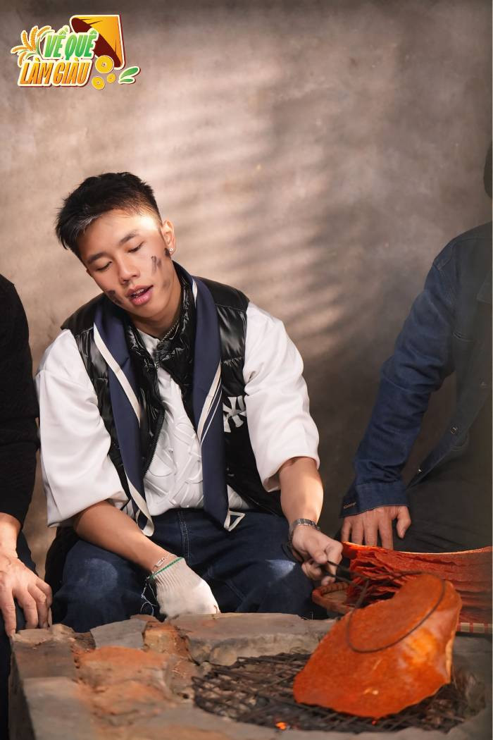 Diễn viên trẻ Long Vũ hào hứng khi tham gia chương trình Diễn viên trẻ Long Vũ hào hứng khi tham gia chương trình