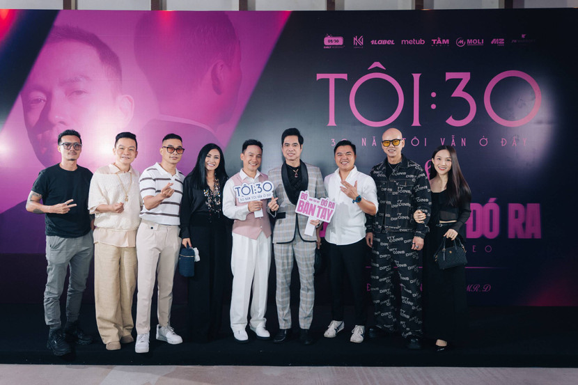 Dàn khách mời chúc mừng Đinh Tiến Đạt ra MV mới