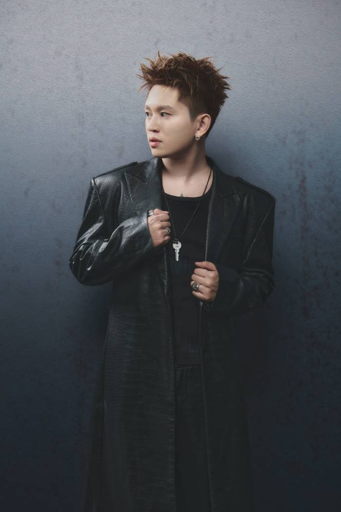 Album "Cho Bảo" là món quà B Ray tặng cho chính mình sau 10 năm hoạt động nghệ thuật Album "Cho Bảo" là món quà B Ray tặng cho chính mình sau 10 năm hoạt động nghệ thuật