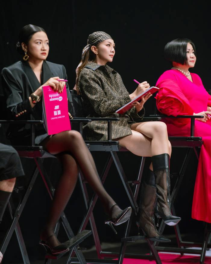 Những giám khảo chuyên môn của chương trình