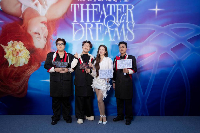 Đông Nhi và các thành viên nhóm DTAP