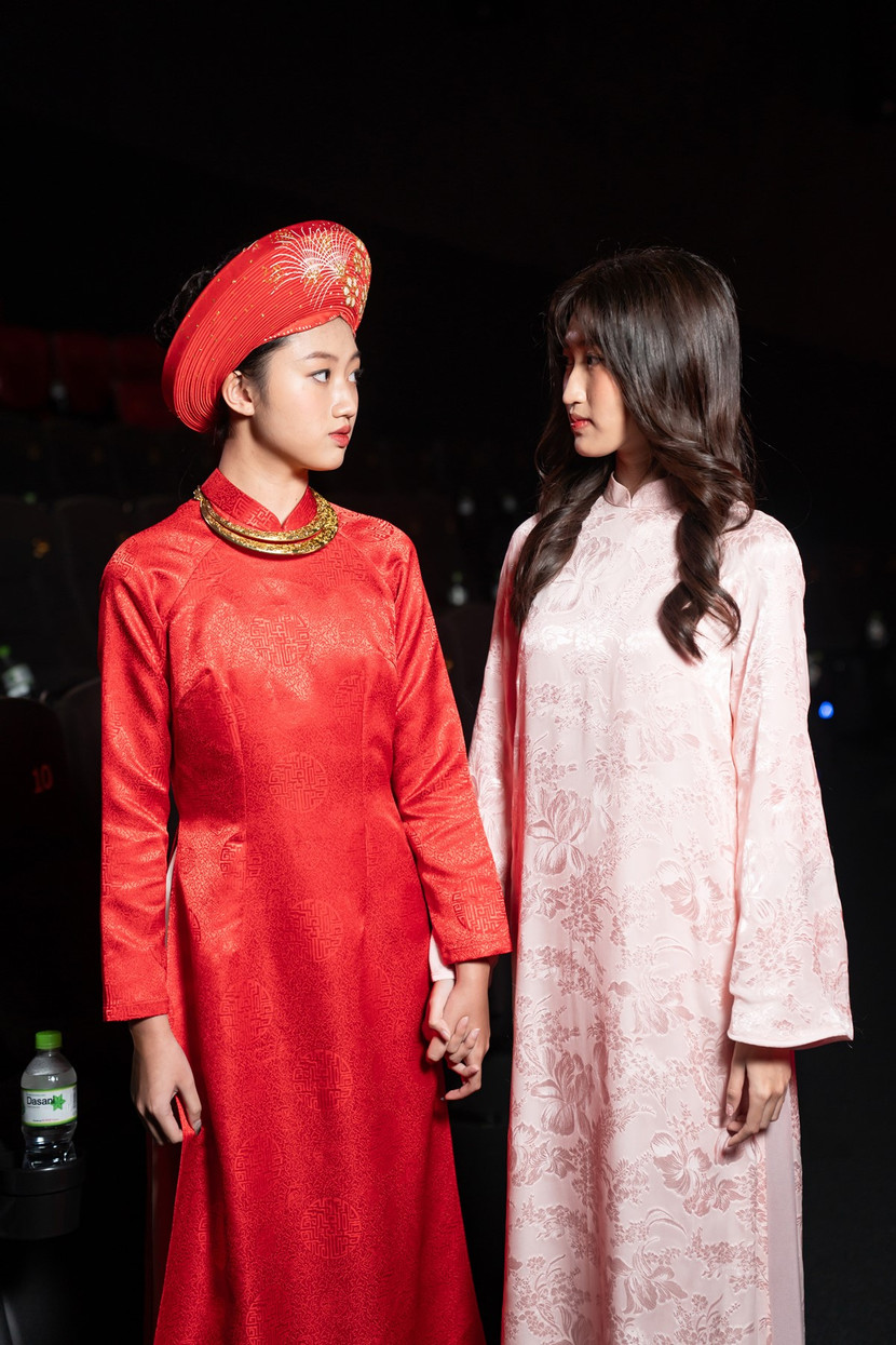 Mai Cát Vi cùng chị gái Mai Mỹ Ngân cùng tham gia diễn xuất trong phim Mai Cát Vi cùng chị gái Mai Mỹ Ngân cùng tham gia diễn xuất trong phim