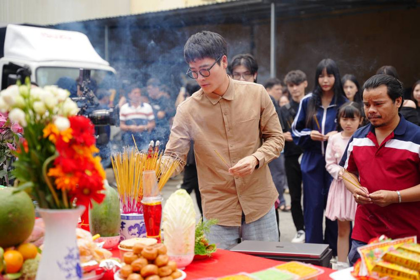 Võ Tấn Phát tiếp tục góp mặt trong phim Tết 2026 sau thành công của "Nụ hôn bạc tỷ" Võ Tấn Phát tiếp tục góp mặt trong phim Tết 2026 sau thành công của "Nụ hôn bạc tỷ"