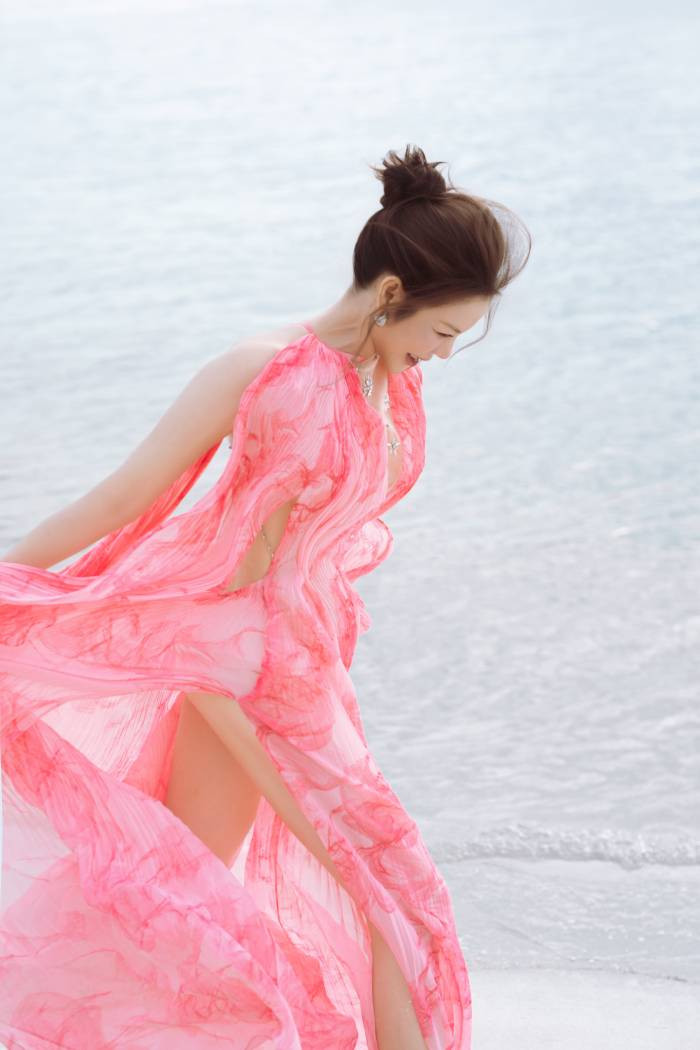 Lý Nhã Kỳ luôn đặt tiêu chí khắt khe và cao nhất cho mỗi bộ trang phục cô diện