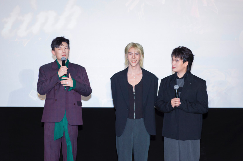 Dược sĩ Tiến chia sẻ tại buổi ra mắt MV mới của Nguyễn Trần Trung Quân