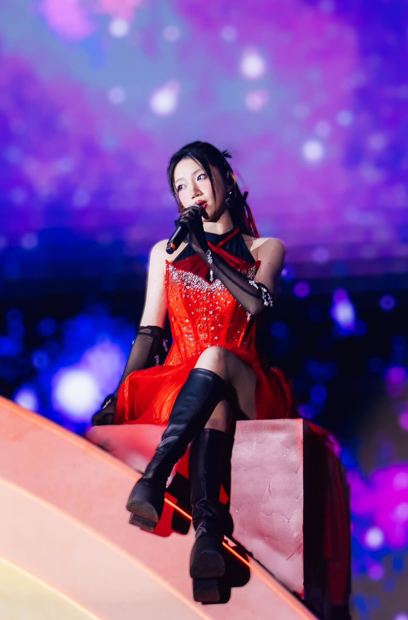 "Bóng hồng" duy nhất của show diễn gọi tên Orange "Bóng hồng" duy nhất của show diễn gọi tên Orange