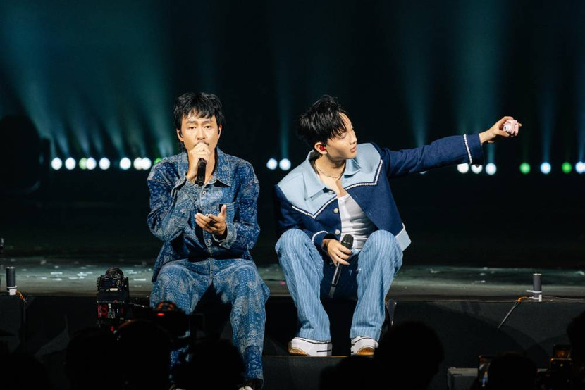 Đen và Hoàng Dũng tự quay MV mới cho bài hát "Một ngày nào đó" ngay tại chương trình Đen và Hoàng Dũng tự quay MV mới cho bài hát "Một ngày nào đó" ngay tại chương trình