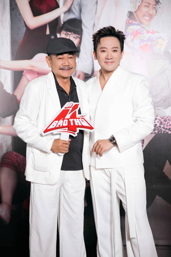 NSUT Việt Anh luôn ủng hộ người học trò trong hoạt động nghệ thuật, trong phim NSUT Việt Anh cũng góp một vai khách mời nhỏ