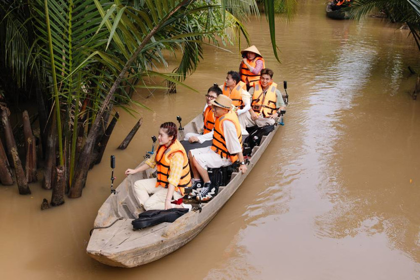&quot;Gia đình Haha&quot; đến với miền Tây sông nước
