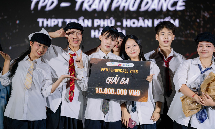 Đội TDP đến từ trường THPT Trần Phú (Hà Nội) giành giải Ba chung cuộc