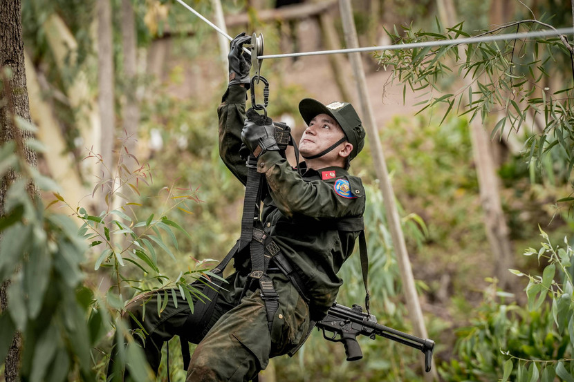 Những chiến sĩ bước vào những buổi tập luyện căng thẳng