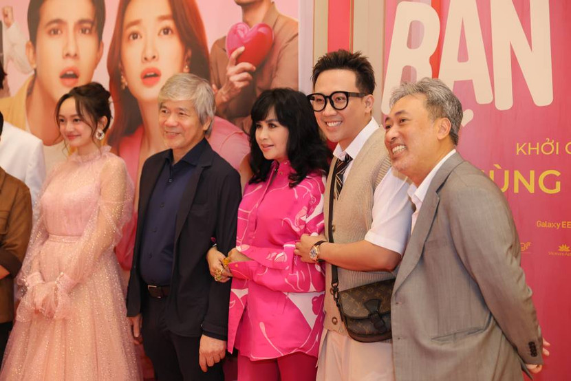 Vợ chồng diva Thanh Lam đến chúc mừng đoàn phim "Yêu nhầm bạn thân" ra mắt ở Hà Nội