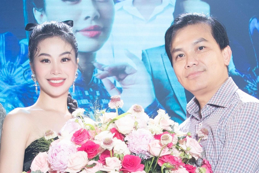 Hoàng Tâm Anh được ca sĩ Mạnh Quỳnh nhận làm học trò, anh luôn đồng hành và ủng hộ cô trong sự nghiệp cũng như trong cuộc sống