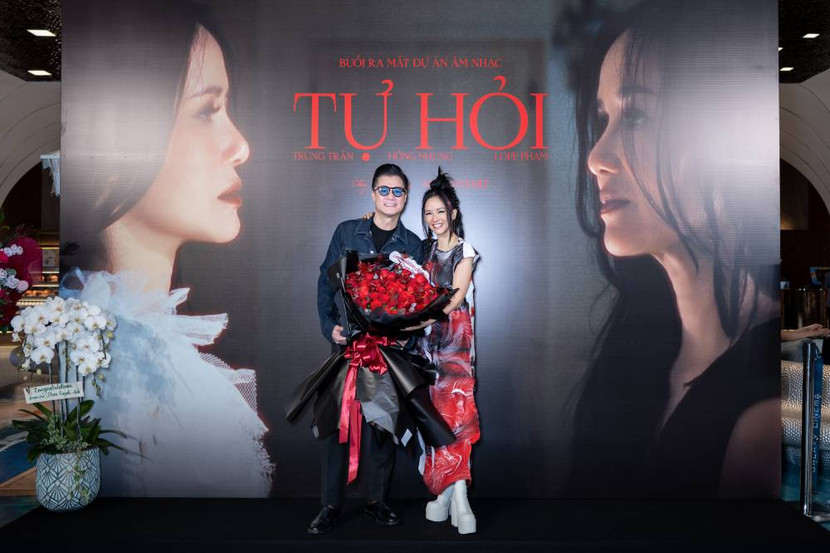 Ca sĩ Quang Dũng đến chúc mừng người chị đồng nghiệp thân thiết