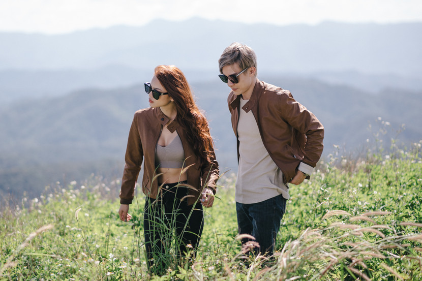 Dũng Bino và Thái Trà My trong phim "Bịt mắt bắt nai"