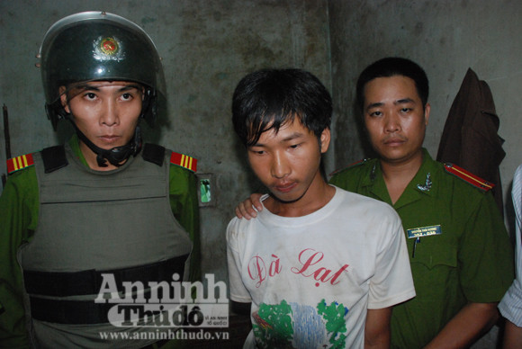 Côn đồ nhí giết người vì... con gà không được cho ăn thóc ảnh 1