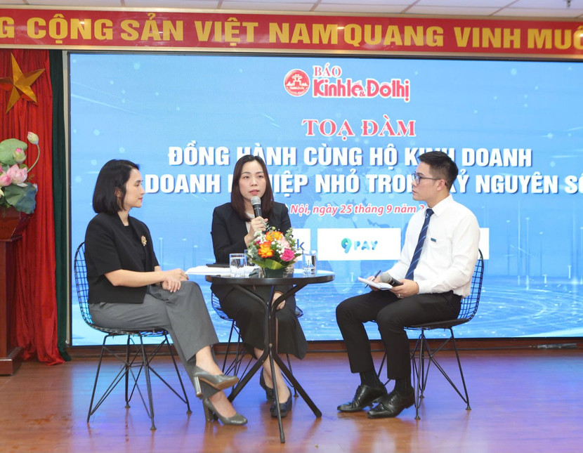 Các diễn giả chia sẻ tại Tọa đàm