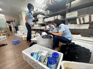 Toàn bộ sàn tầng 4 được dùng để chứa hàng Toàn bộ sàn tầng 4 được dùng để chứa hàng