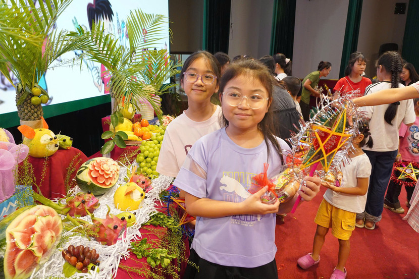 Vui Trung thu – Gắn kết yêu thương” cùng con em cán bộ, chiến sĩ Công an Thủ đô ảnh 12