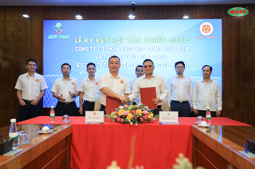 Lễ ký kết có Đại tá Trần Văn Hùng - Chủ tịch kiêm Tổng Giám đốc Công ty và ông Phạm Văn Thu - Chủ tịch Hội đồng quản trị Công ty Cổ phần khoa học công nghệ bơm và thiết bị thủy lợi Á Châu