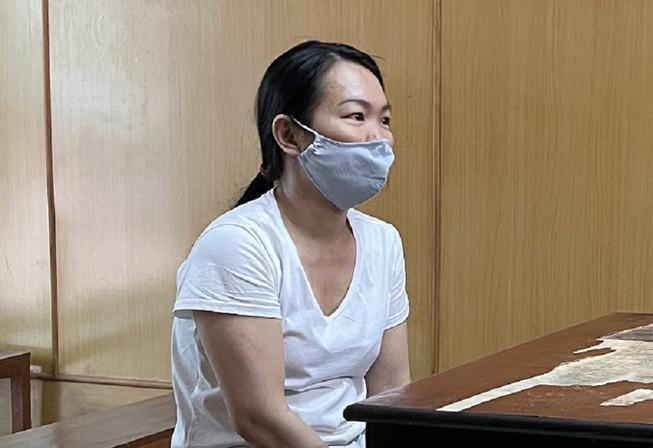 Tại toà, bị cáo Lệ cho rằng bị ức chế vì hay bị chồng đánh