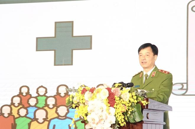 Trung tướng Nguyễn Duy Ngọc phát biểu tại buổi tổng duyệt