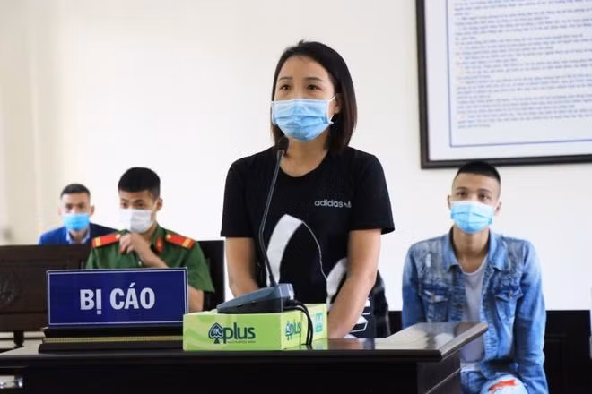 Nguyễn Thị Phương tại phiên tòa ngày 27-10