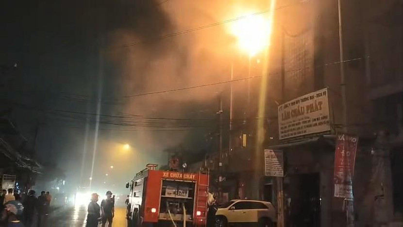 Hiện trường vụ cháy quán karaoke tại Bình Dương