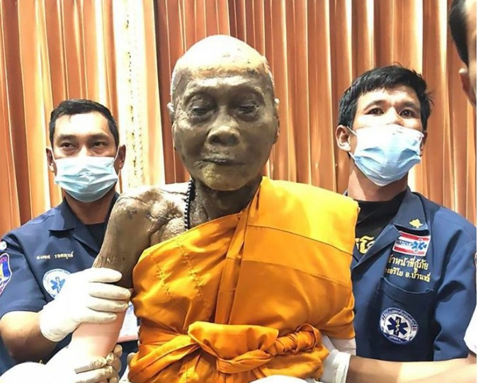 Hình ảnh nhà sư trong tin tức mới được lan truyền trên mạng xã hội gần đây