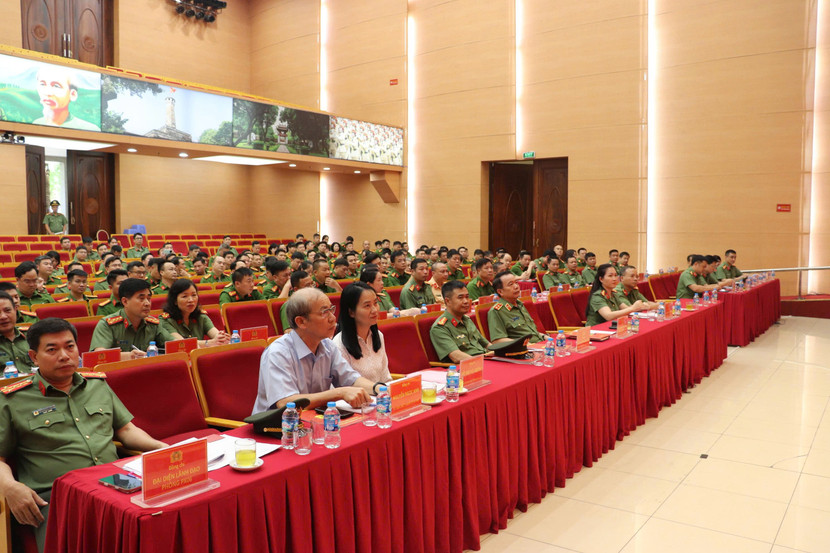 Các đại biểu dự hội nghị Các đại biểu dự hội nghị