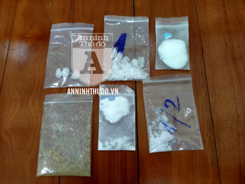 Số ma túy và thuốc kích dục mà đối tượng khai mua với số tiền 2 triệu đồng