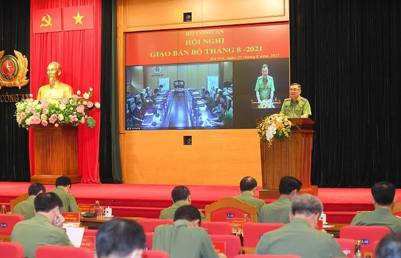 Trung tướng Tô Ân Xô, Chánh Văn phòng Bộ Công an báo cáo tình hình công tác Công an tháng 8-2021 Trung tướng Tô Ân Xô, Chánh Văn phòng Bộ Công an báo cáo tình hình công tác Công an tháng 8-2021