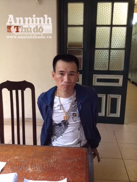 Mang súng K59 đi vận chuyển tiền ảnh 2