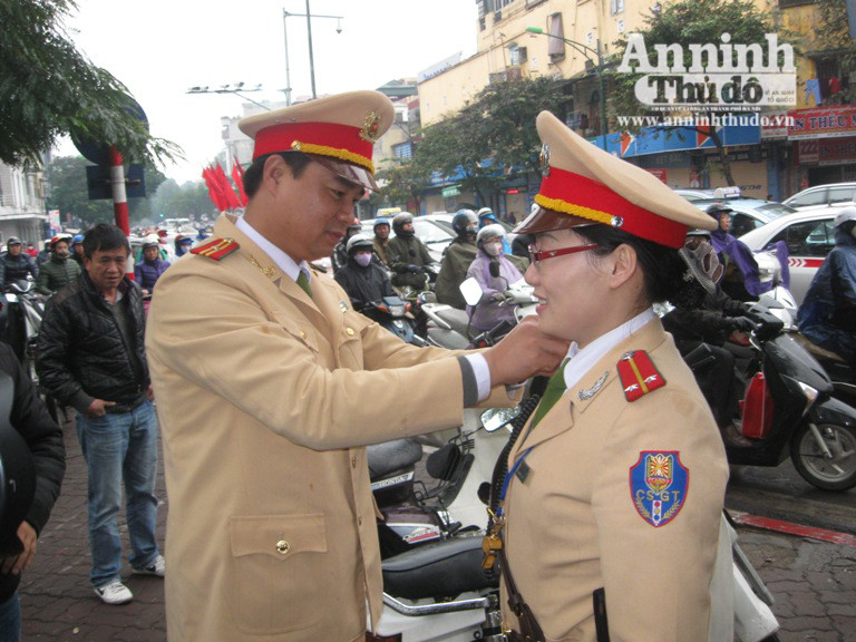 Cùng nữ Cảnh sát giao thông “Chào cuộc sống mới từ nơi ngã tư này” ảnh 3