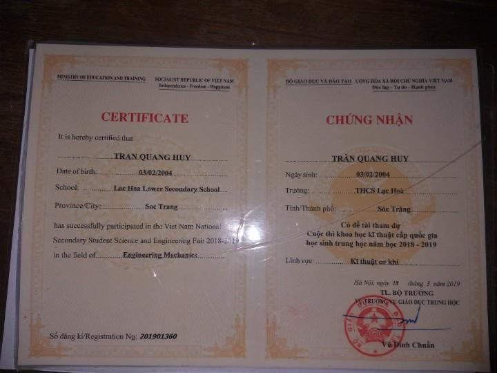 Em Trần Quang Huy được Bộ Giáo Dục cấp giấy chứng nhận có đề tài tham gia cuộc thi khoa học và kỹ thuật cấp Quốc gia học sinh trung học năm học 2018 – 2019