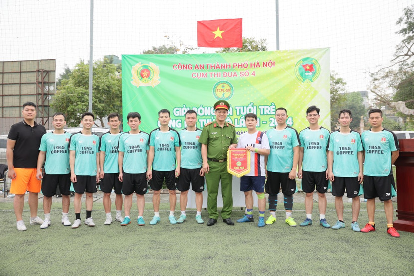 Đội hình tham gia giải đấu