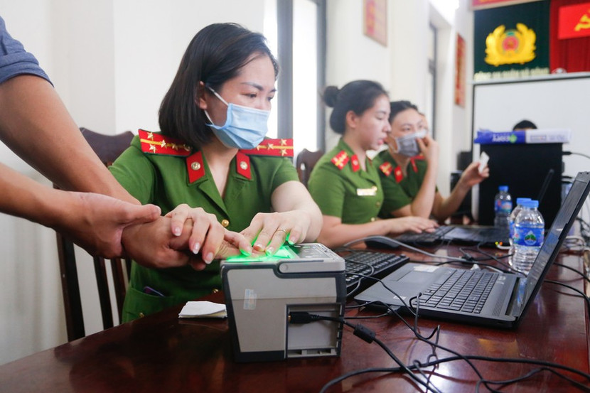 Tại trụ sở CAQ hay lưu động, các tổ công tác CAQ Hà Đông đều hết sức thành thục Tại trụ sở CAQ hay lưu động, các tổ công tác CAQ Hà Đông đều hết sức thành thục
