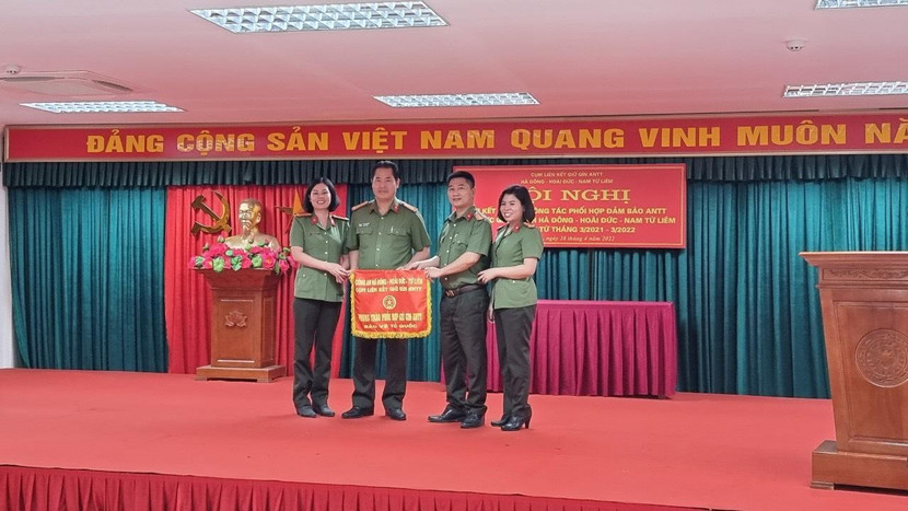CAQ Hà Đông bàn giao vai trò cụm trưởng cho CAQ Nam Từ Liêm CAQ Hà Đông bàn giao vai trò cụm trưởng cho CAQ Nam Từ Liêm